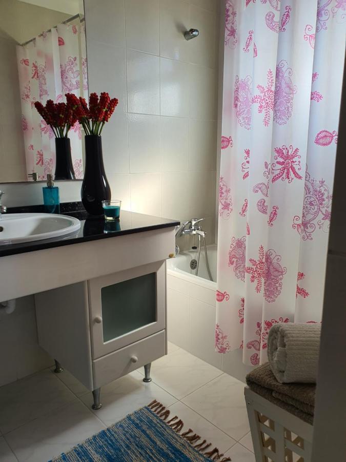 Luzia'S Apartment - 2 Bedroom Apartment Sleeps 4 Funchal  Bagian luar foto